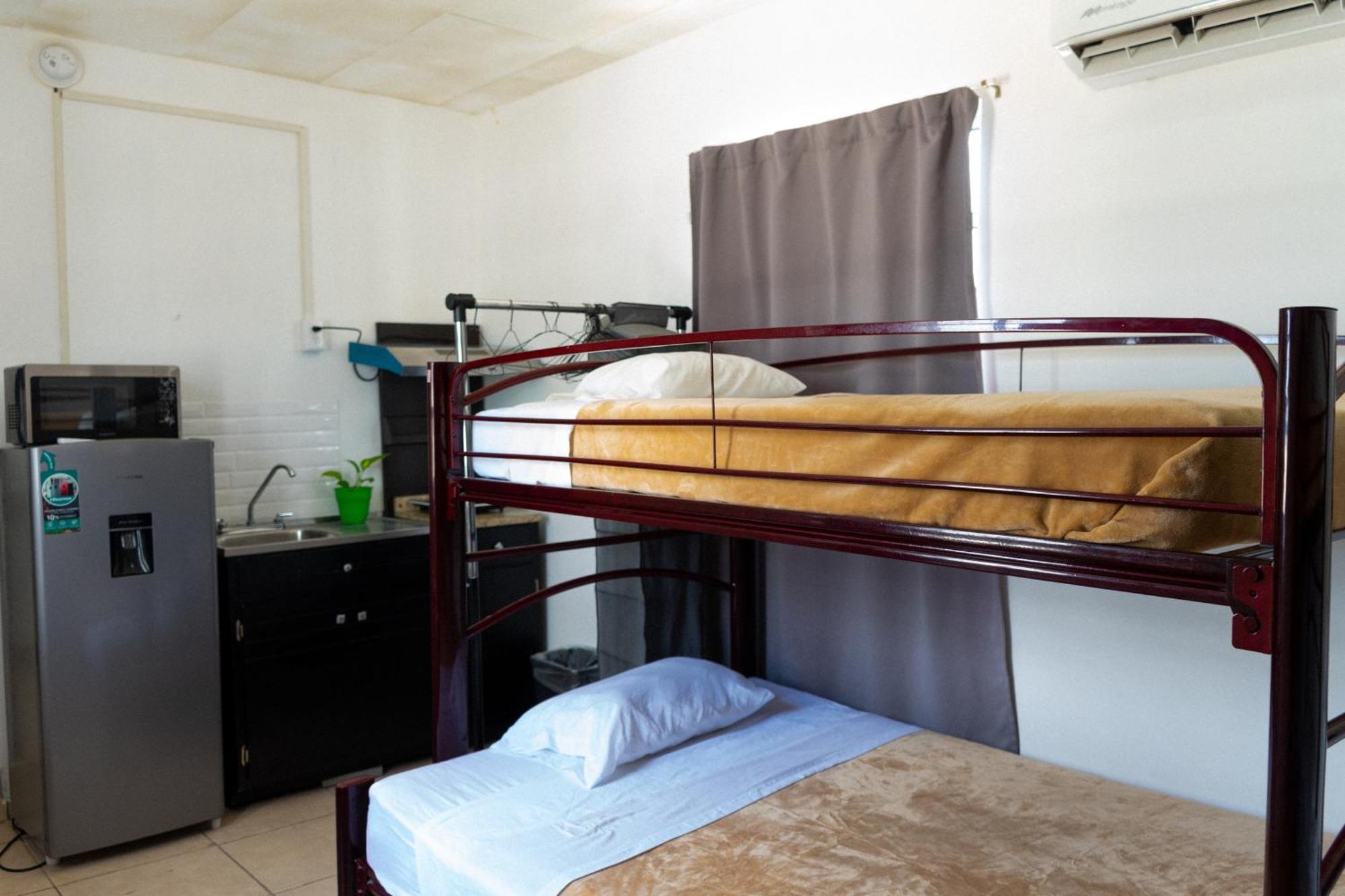 Suites Apodaca Екстер'єр фото