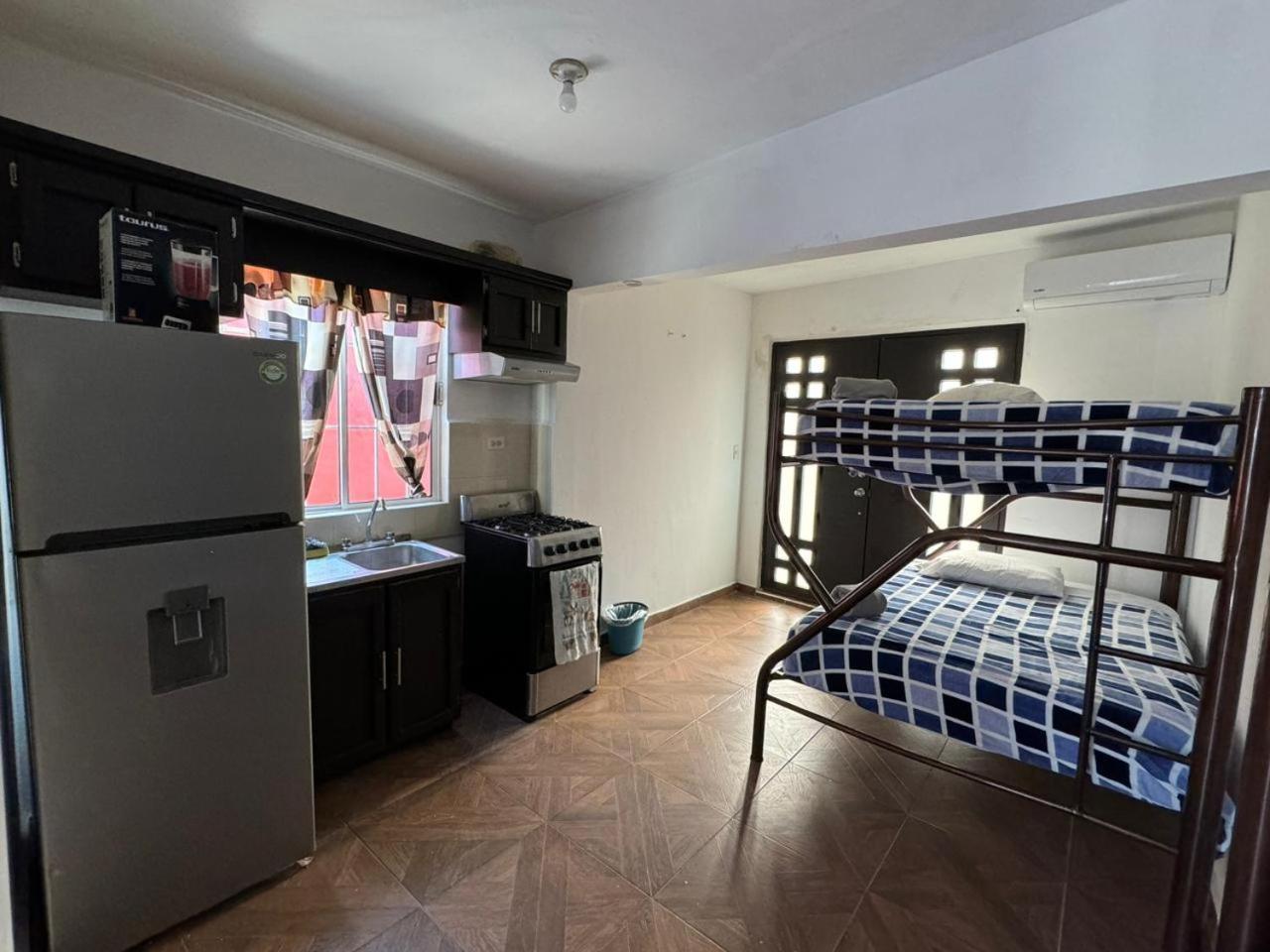 Suites Apodaca Екстер'єр фото