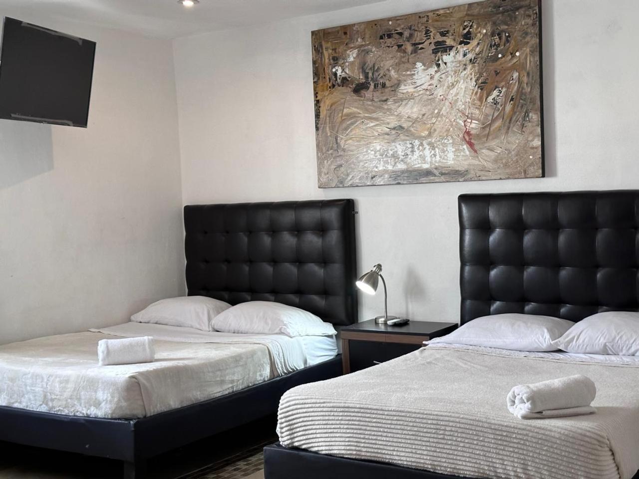 Suites Apodaca Екстер'єр фото