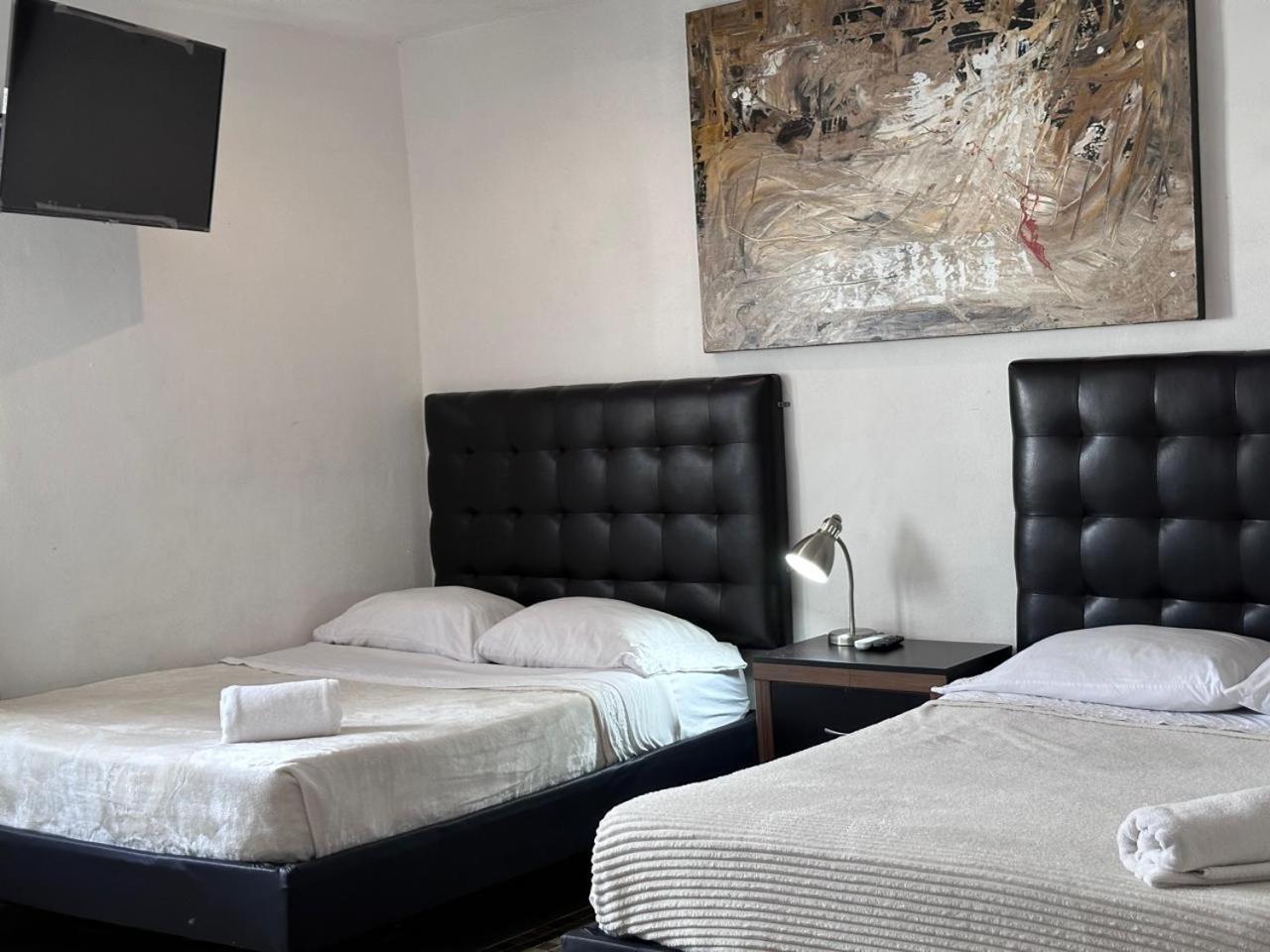 Suites Apodaca Екстер'єр фото